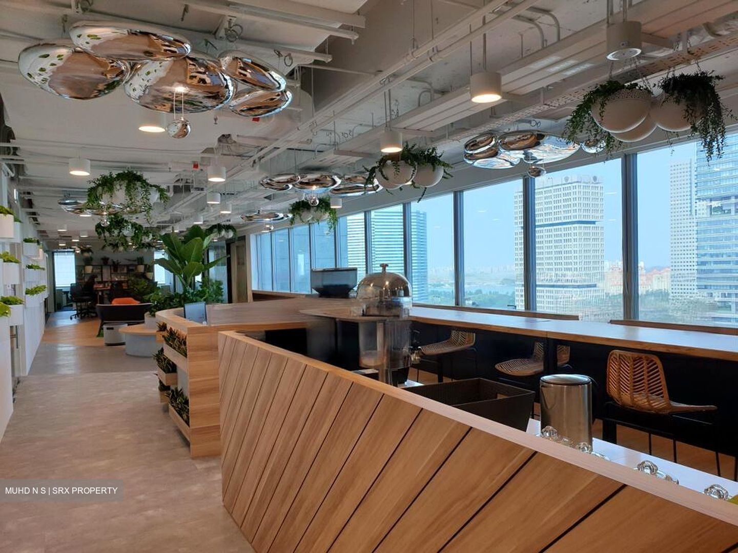 Odeon Towers (D7), Office #498107321